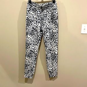 Girls runway joggers size XL.